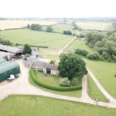 Weatherhead Farm Shepherds Hut Villa Buckingham Bagian luar foto