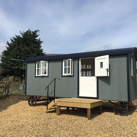 Weatherhead Farm Shepherds Hut Villa Buckingham Bagian luar foto