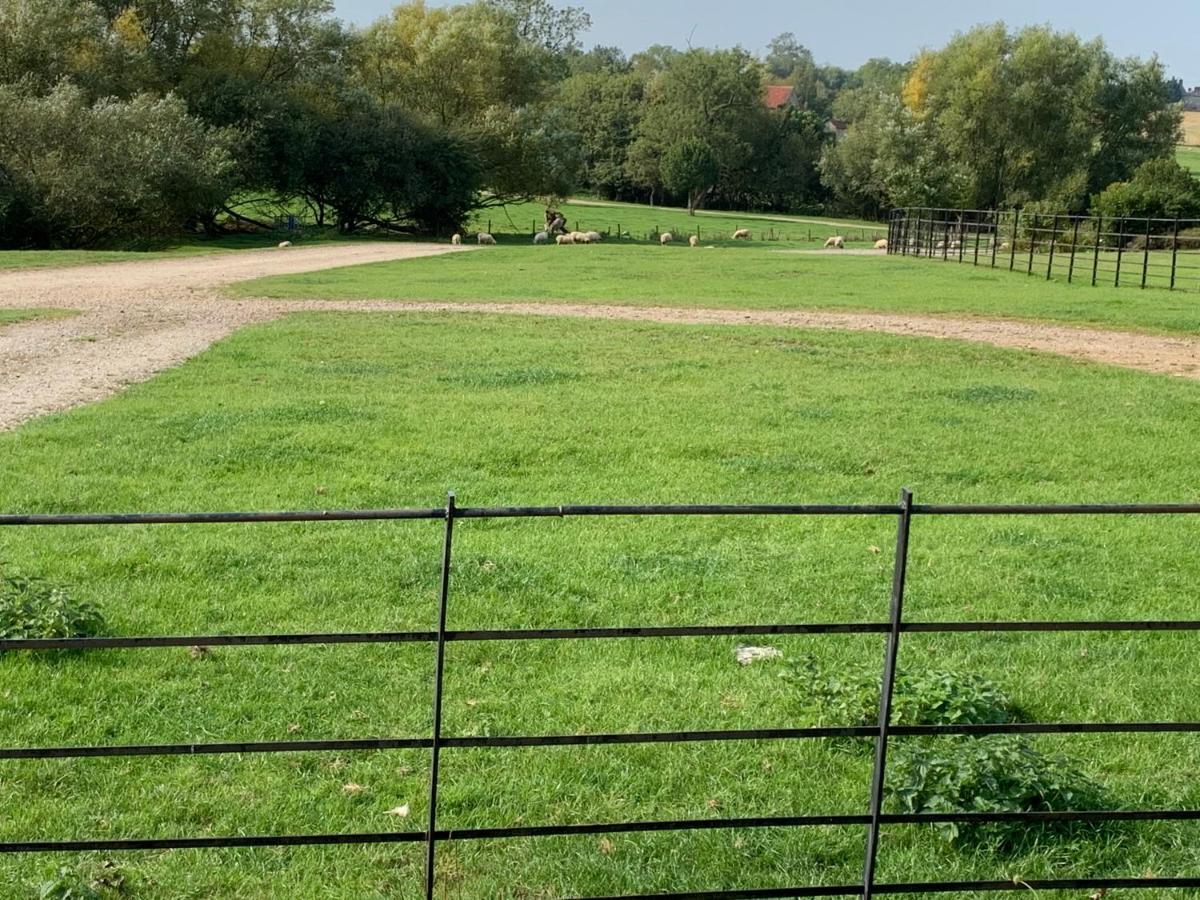 Weatherhead Farm Shepherds Hut Villa Buckingham Bagian luar foto