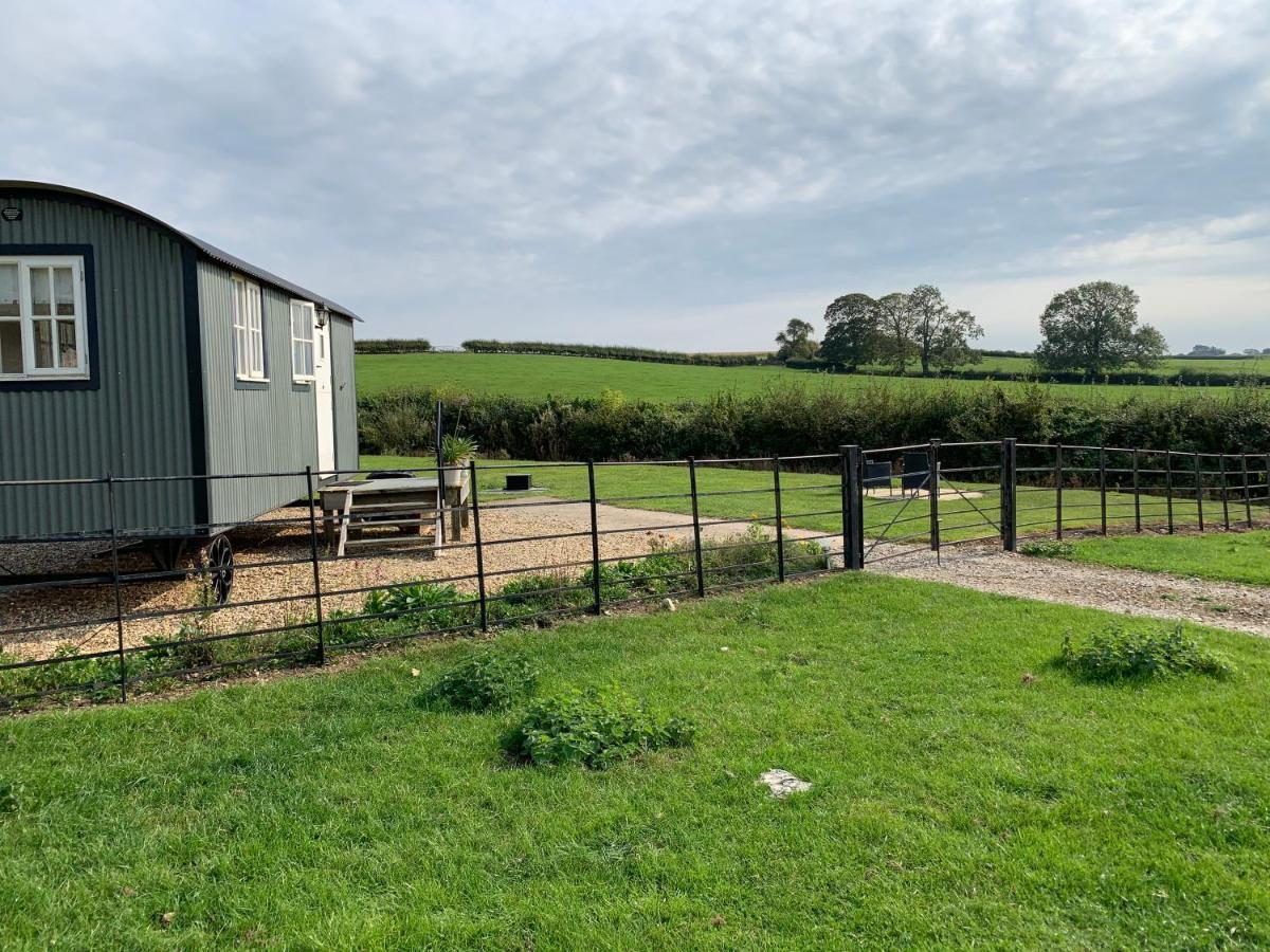 Weatherhead Farm Shepherds Hut Villa Buckingham Bagian luar foto