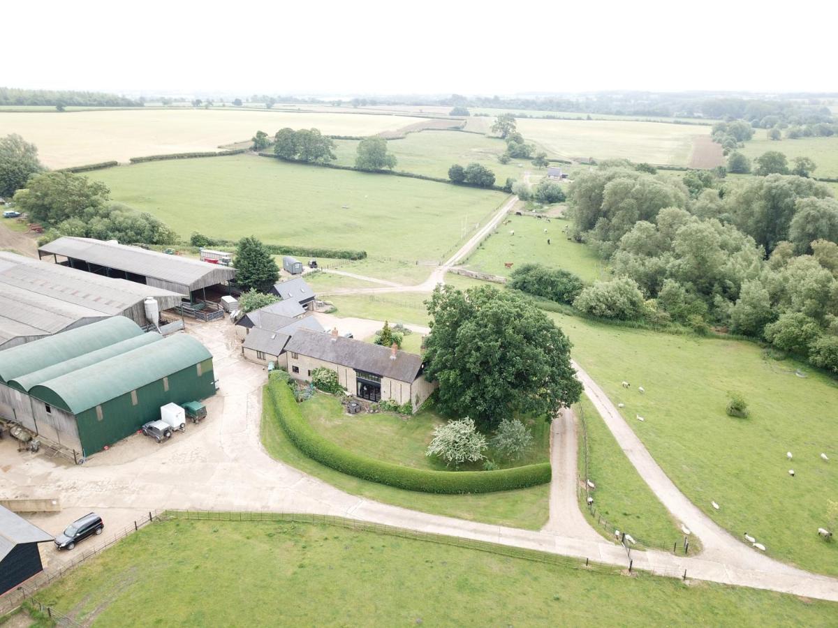 Weatherhead Farm Shepherds Hut Villa Buckingham Bagian luar foto