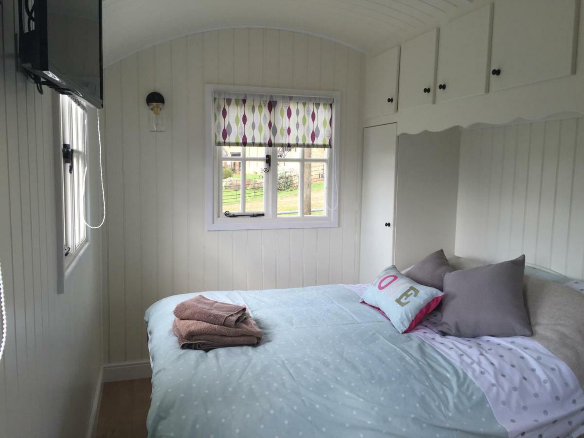 Weatherhead Farm Shepherds Hut Villa Buckingham Bagian luar foto